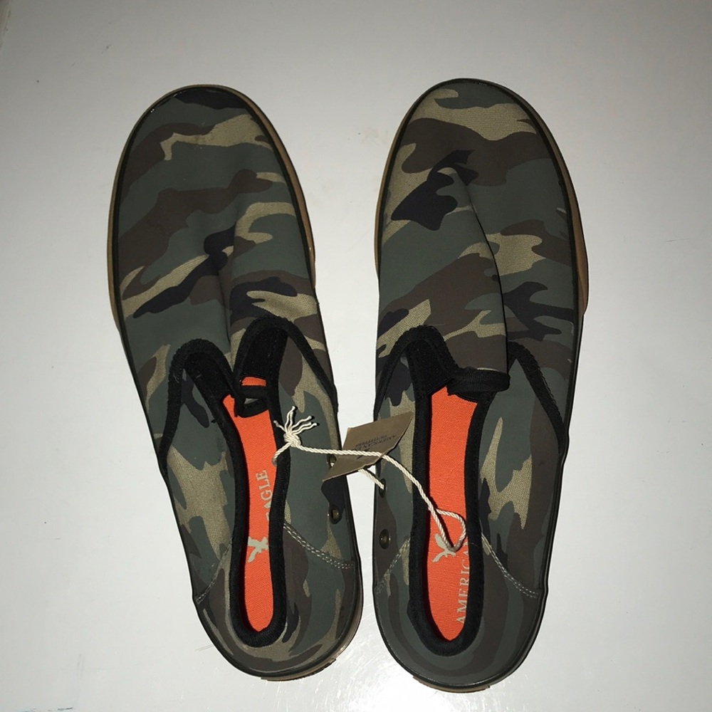 AMERICAN EAGLE SZ 12 MEN'S CANVAS SLIP-ONS